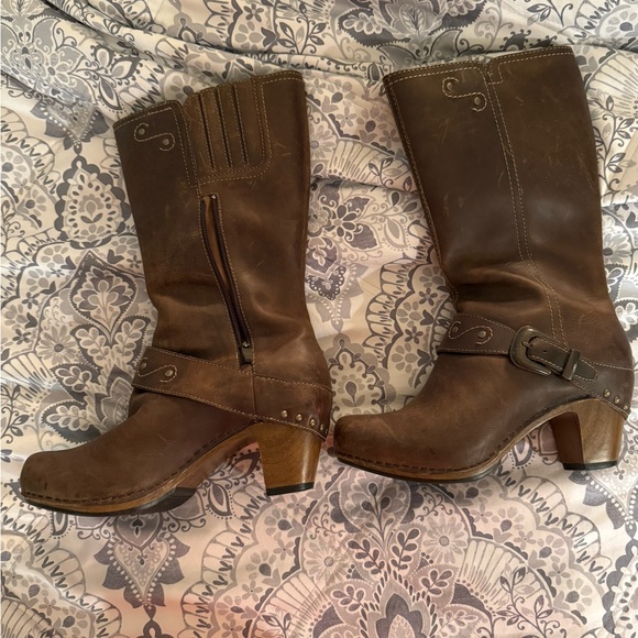 Dansko Shoes - Dansko Brown Heeled Boots